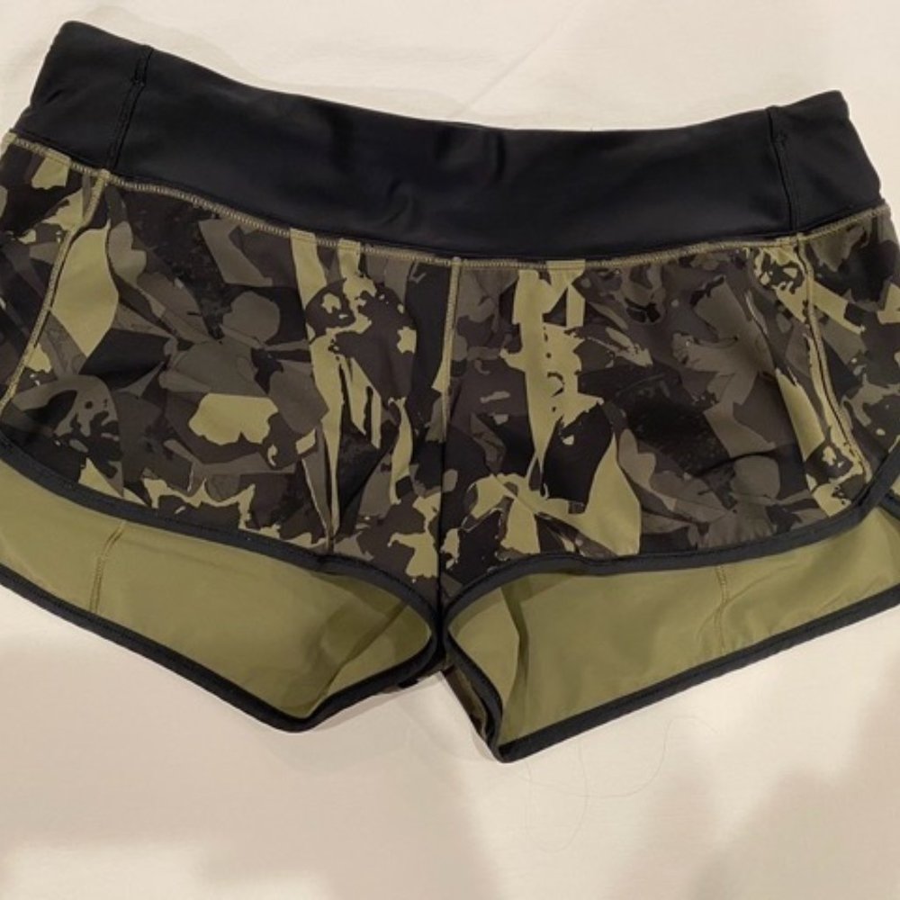 Lululemon Athletica Women's Speed Up Mid-Rise Lined Short Green Camo